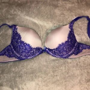 Victoria’s Secret Dreams Plunge